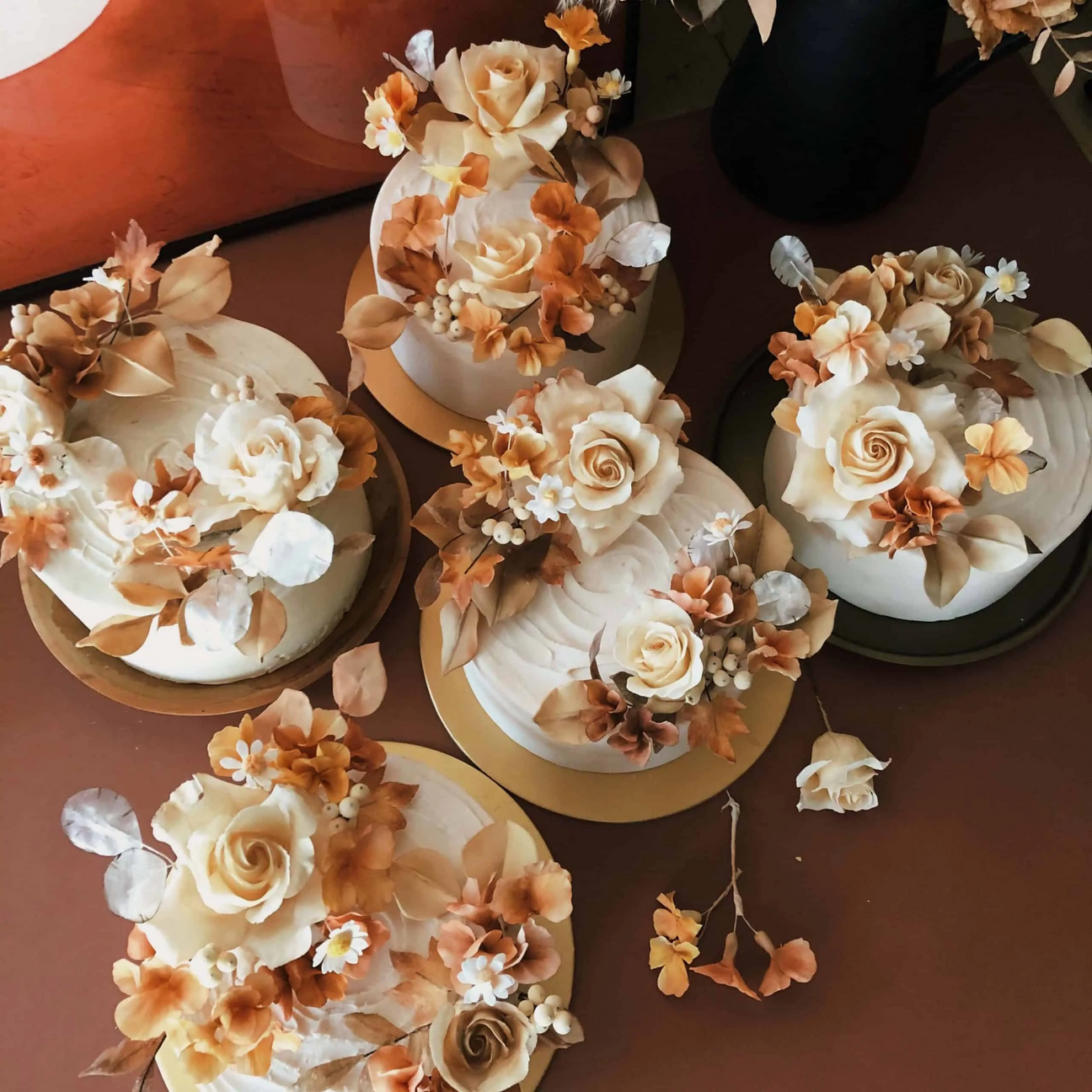 ELEGANT FLOWER CAKE – SahniBakery